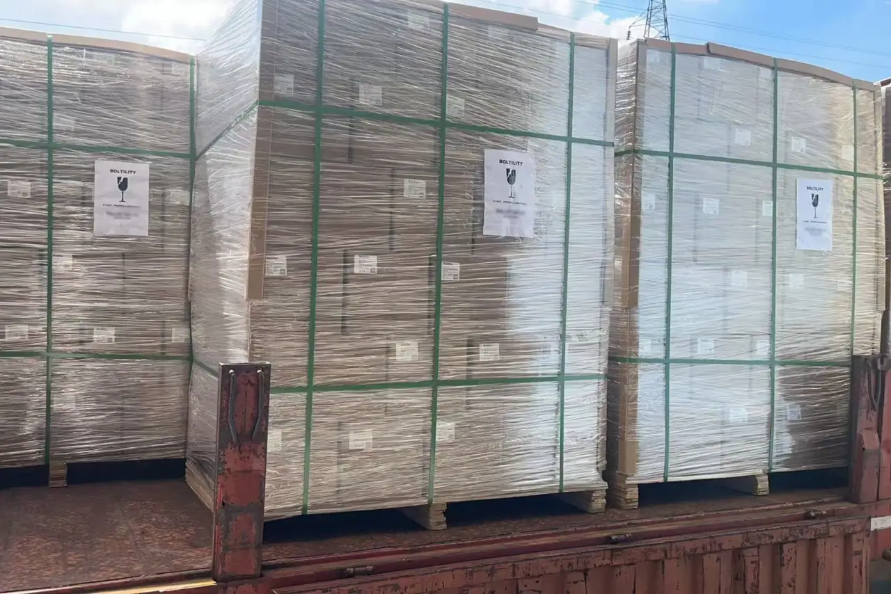 Palletized ceramic ferrules for stud welding safely packed with stretch wrap and PET strapping for export shipment